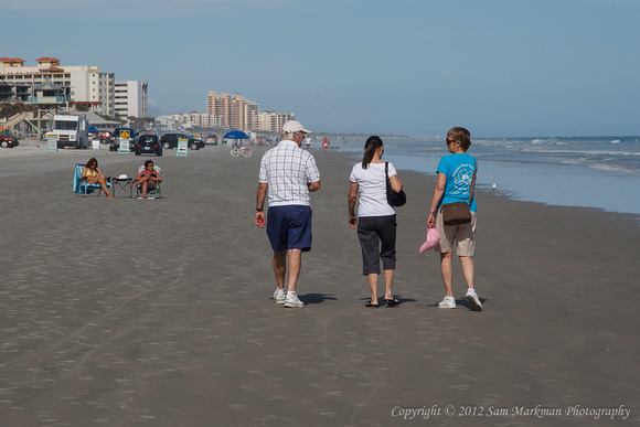 Colin, Diane and Susan walk New Smyrna Beach