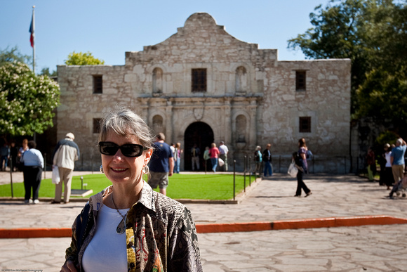 Diane in front of the Alamo