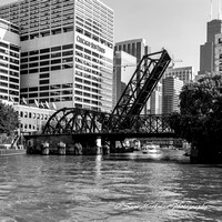 Architectural Tour on Chicago River