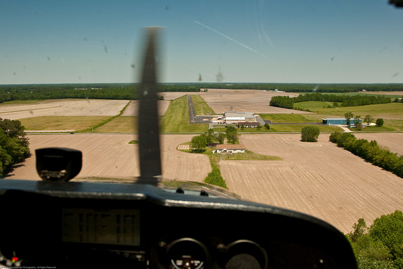 Landing at Farmington Delaware's Chorman Airport to check on Kent's Plane which is being painted